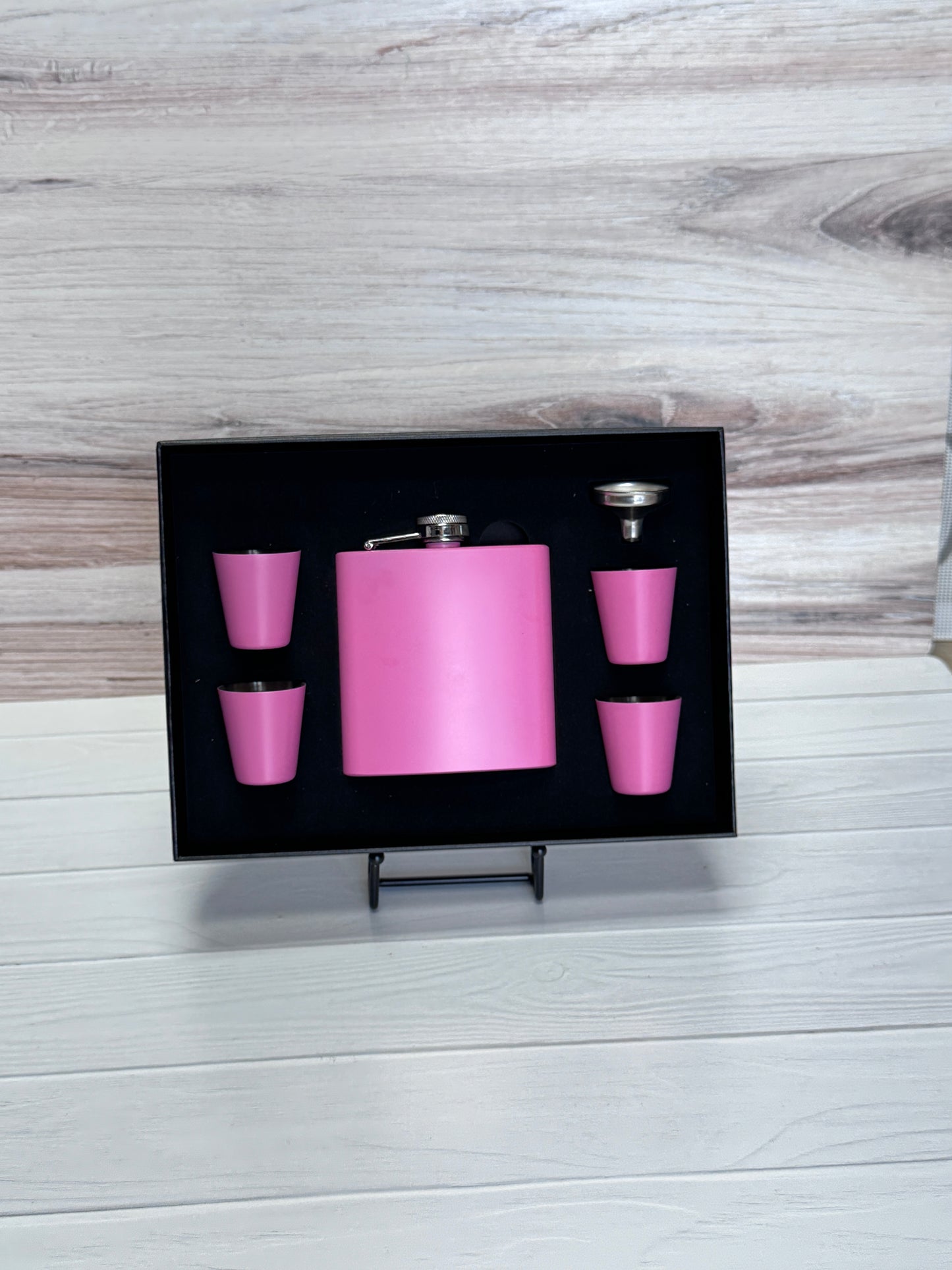 Laser Engraved Flask Set with Shot Glasses – 6 oz